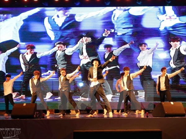 ງານບຸນພົບປະແລກປ່ຽນວັດທະນະທຳຫວຽດນາມ-ສ.ເກົາຫຼີ2015